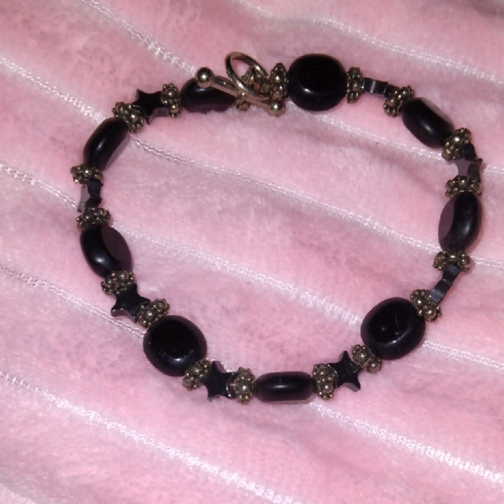Source Unknown Black Beaded Bracelet